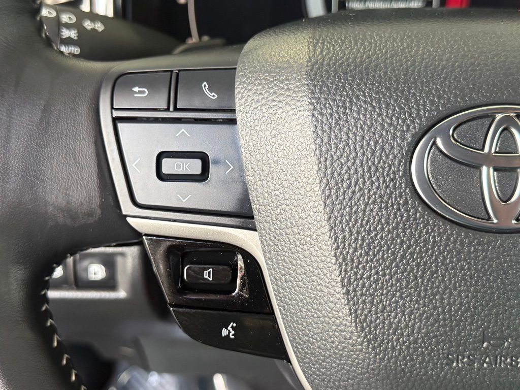 Certified 2025 Toyota Camry SE image 24