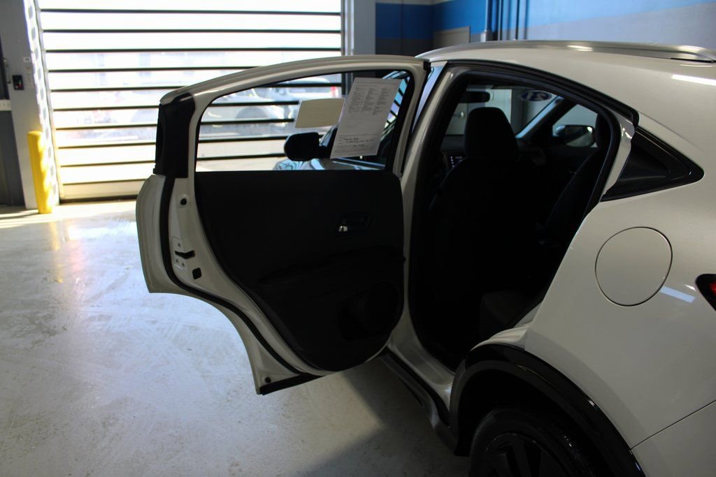 Used 2021 Honda HR-V Sport image 16