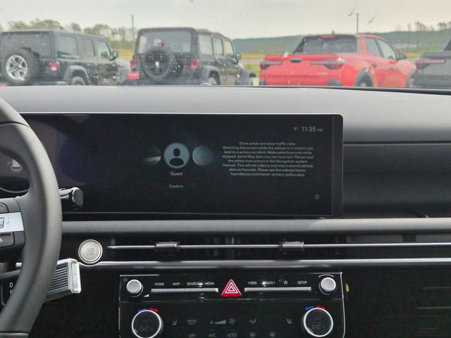 New 2025 Hyundai Tucson SEL image 9