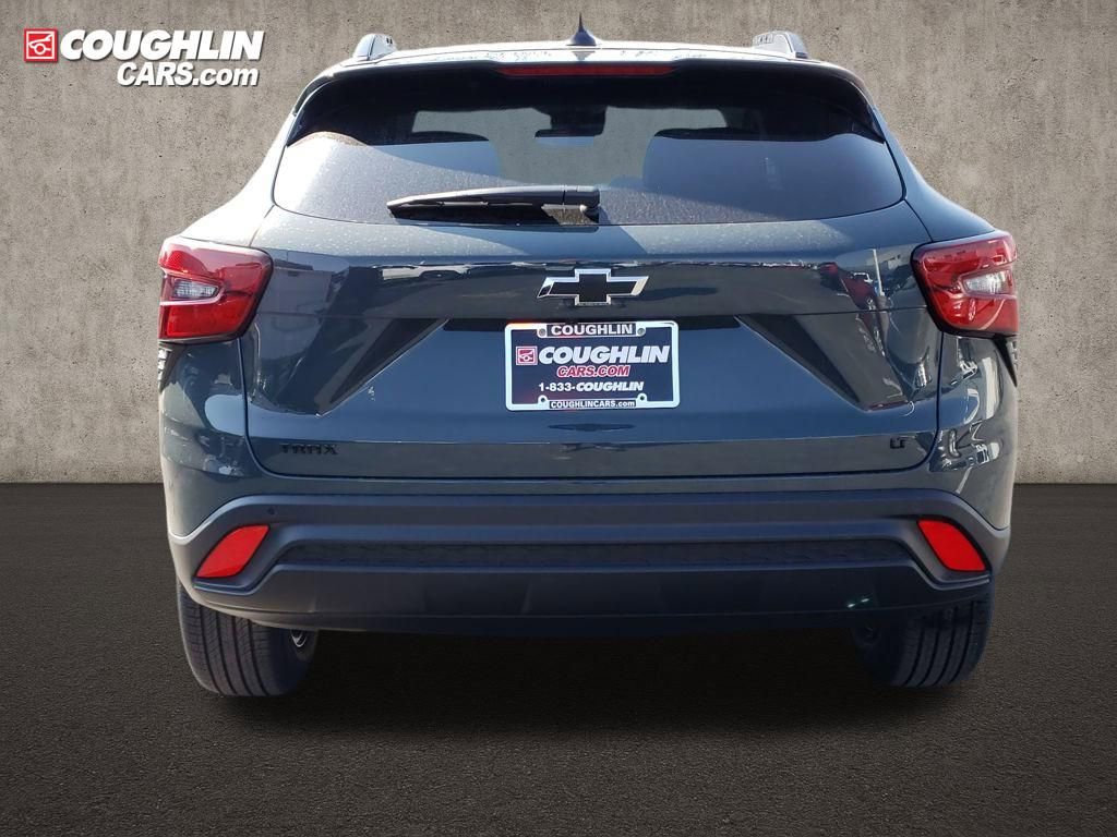 New 2026 Chevrolet Trax LT w/ Driver Confidence Package image 4