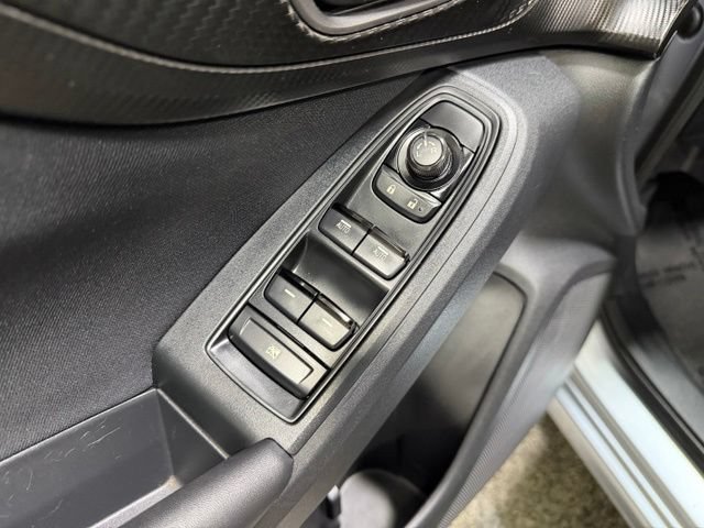 Used 2017 Subaru Impreza 2.0i AWD/4WD image 17