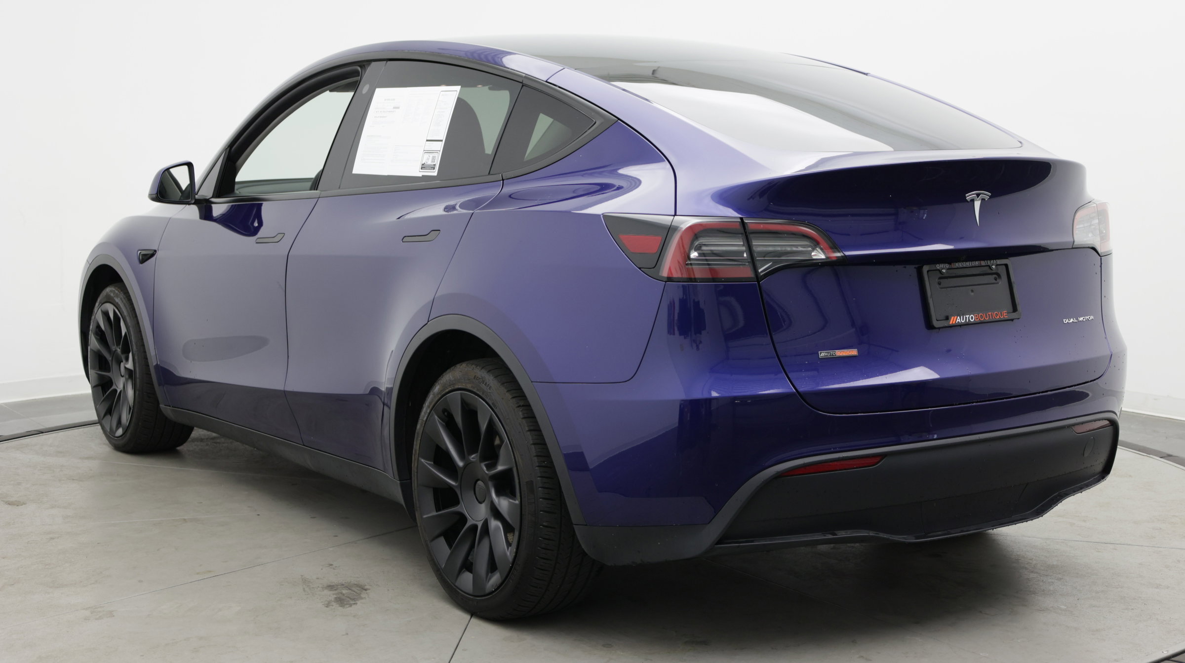 Used 2023 Tesla Model Y Long Range AWD/4WD image 6