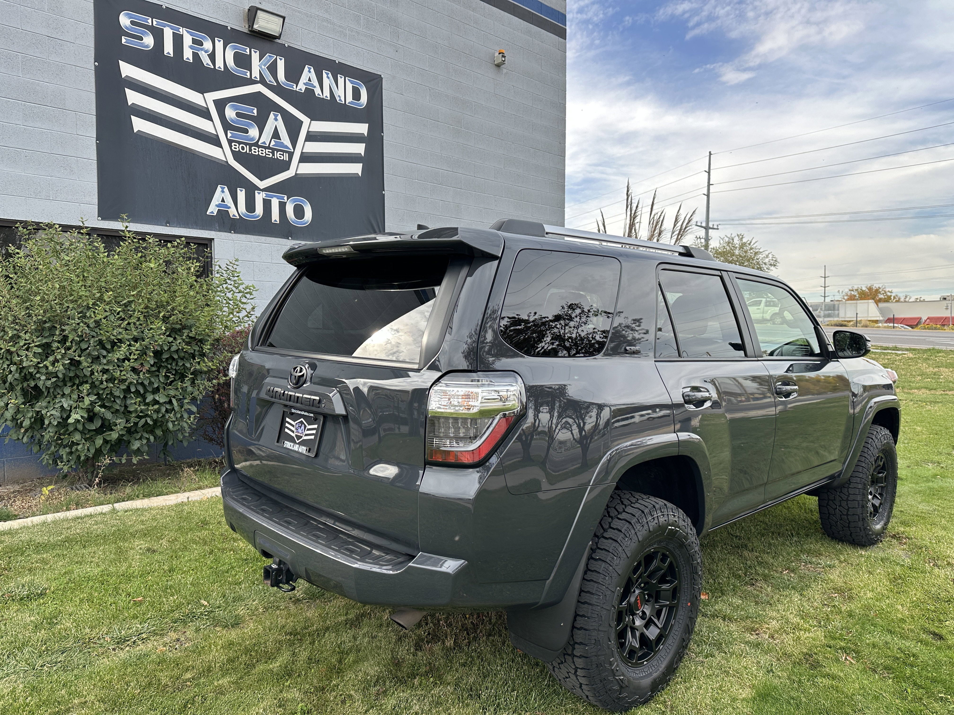 Used 2024 Toyota 4Runner SR5 Premium image 7