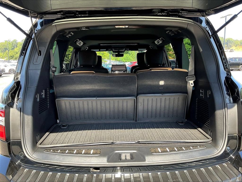 Used 2022 Nissan Armada Platinum w/ Captain's Chairs Package RWD image 40