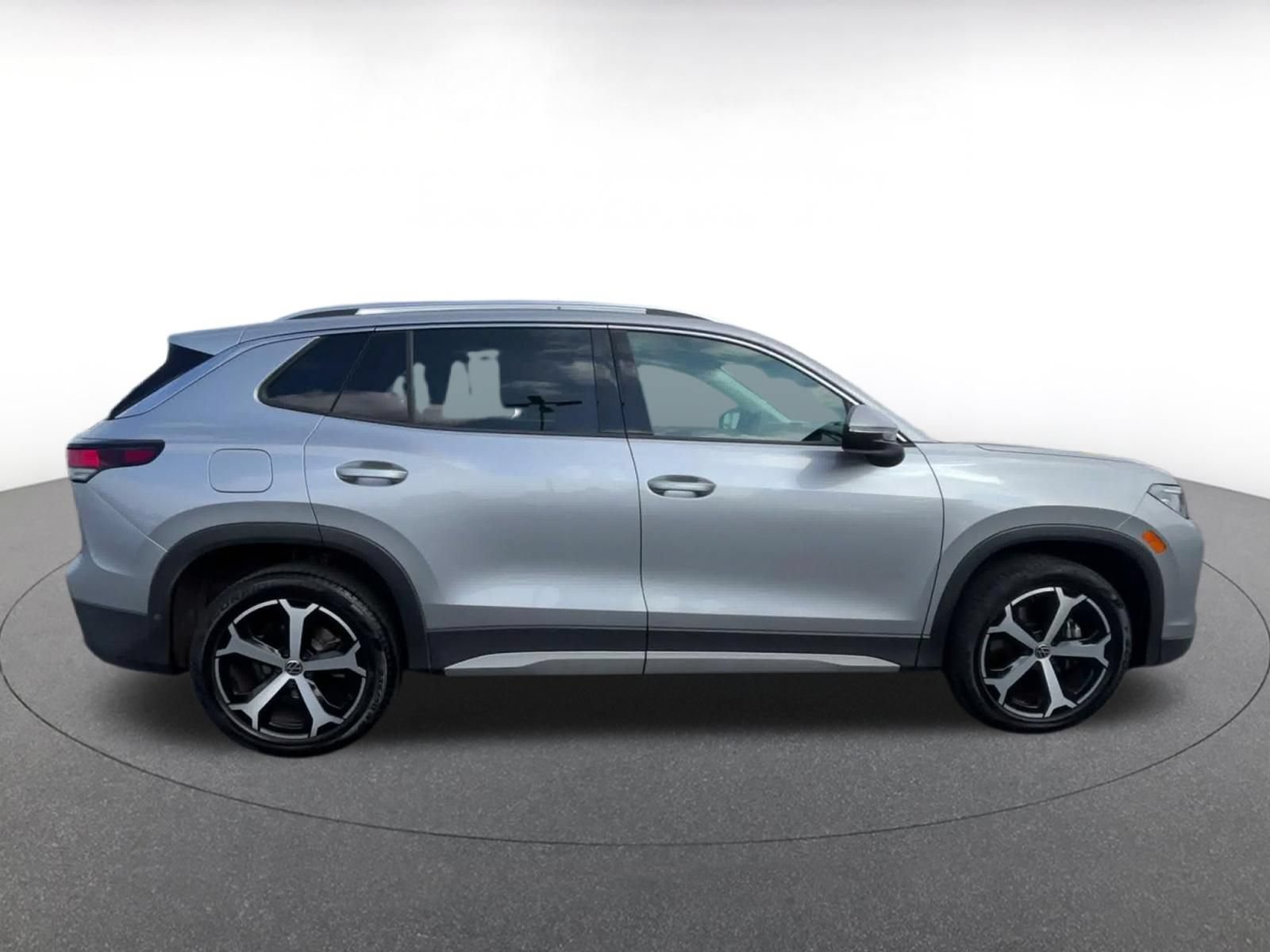 Used 2026 Volkswagen Tiguan SE AWD/4WD image 15
