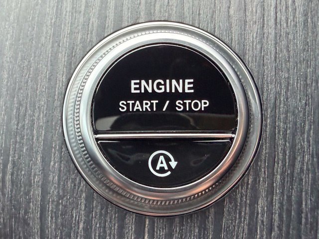 Used 2023 Mercedes-Benz GLC 300 4MATIC image 25