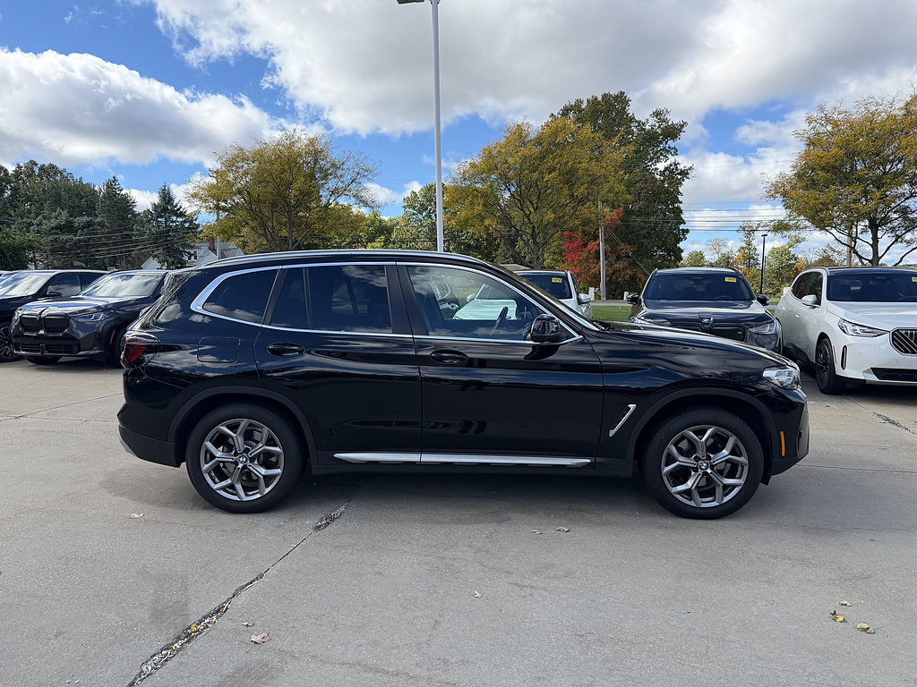 Used 2024 BMW X3 xDrive30i w/ Premium Package AWD/4WD image 4