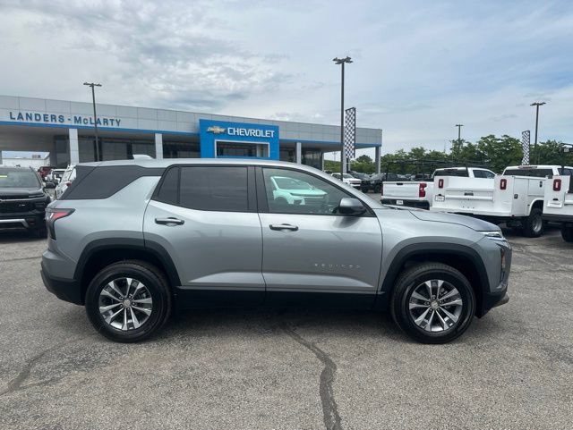 New 2026 Chevrolet Equinox LT w/ Convenience Package II FWD image 2