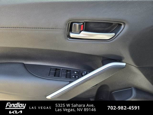 Used 2025 Toyota Corolla Cross XLE w/ Convenience Package FWD image 23