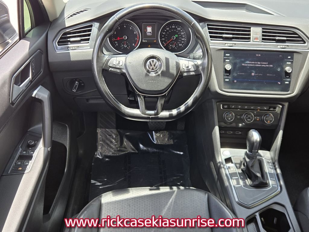 Used 2018 Volkswagen Tiguan SE FWD image 13