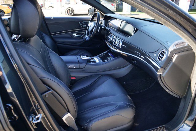 Used 2017 Mercedes-Benz S 550 4MATIC Sedan image 53