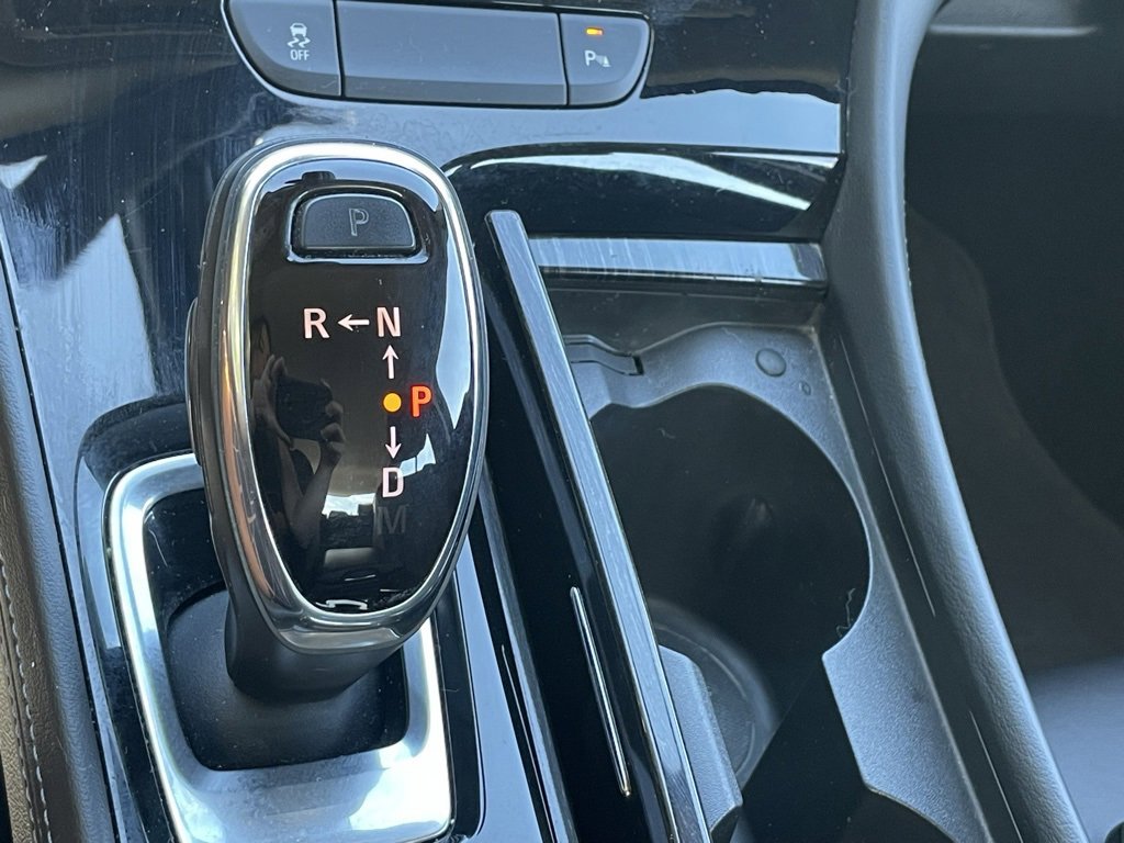 Certified 2019 Buick LaCrosse Essence w/ Sights and Sounds Package image 29