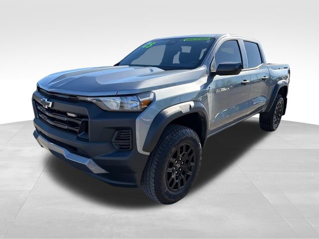 Certified 2025 Chevrolet Colorado Trail Boss AWD/4WD image 3