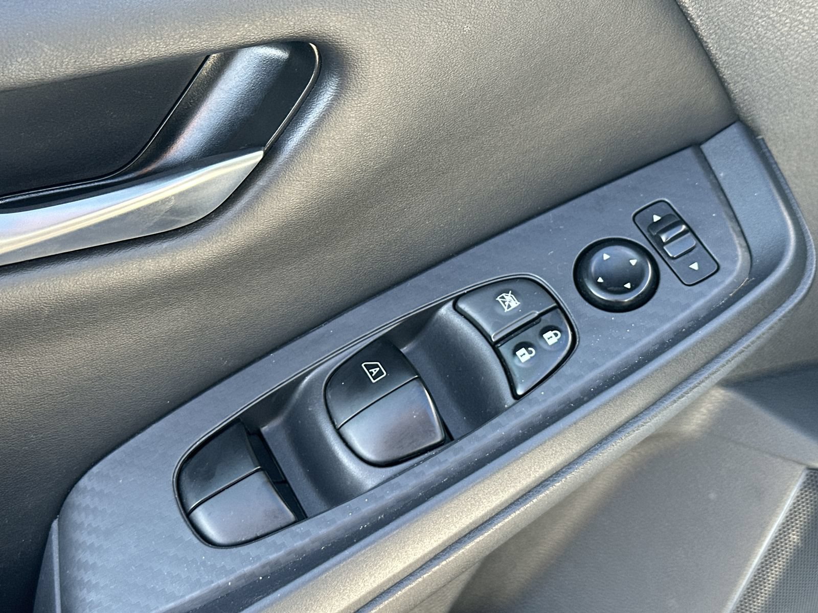 Used 2023 Nissan Sentra SV FWD image 15