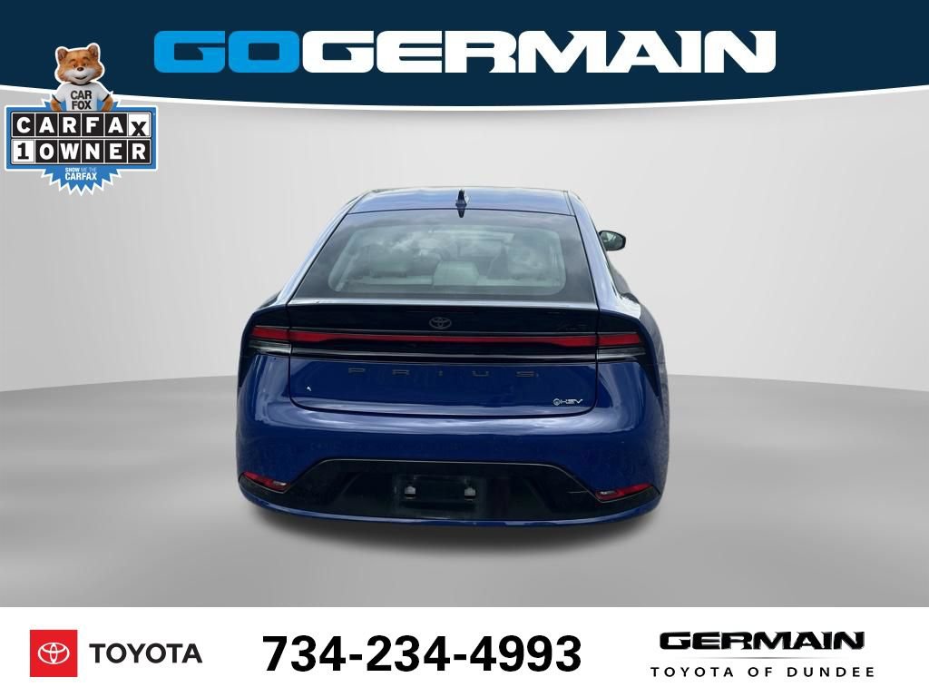 Used 2025 Toyota Prius XLE AWD/4WD image 9