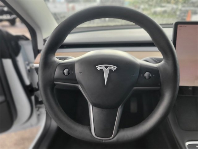 Used 2023 Tesla Model 3 Standard Range image 21