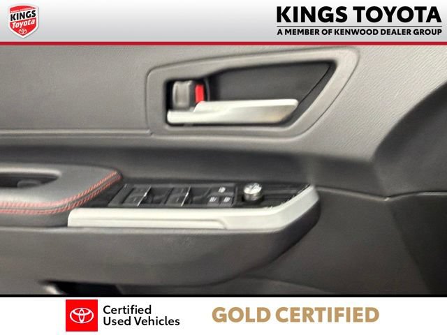 Used 2025 Toyota Sienna XSE AWD/4WD image 30
