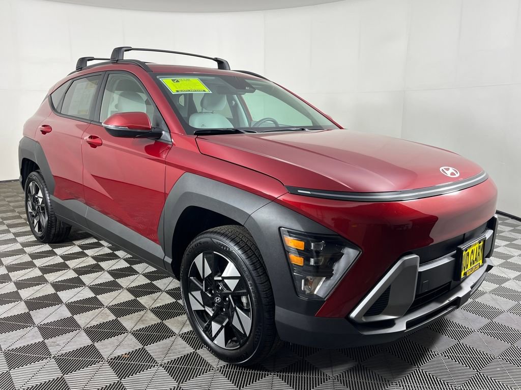 Used 2025 Hyundai Kona SEL image 3