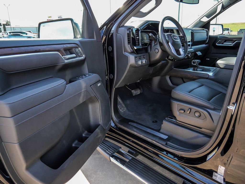 Used 2025 GMC Sierra 1500 SLT w/ SLT Premium Package image 27