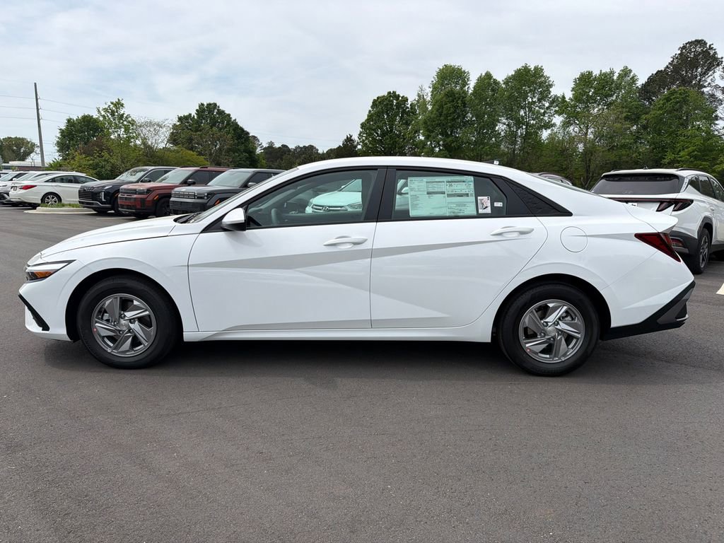 New 2026 Hyundai Elantra SE FWD image 9