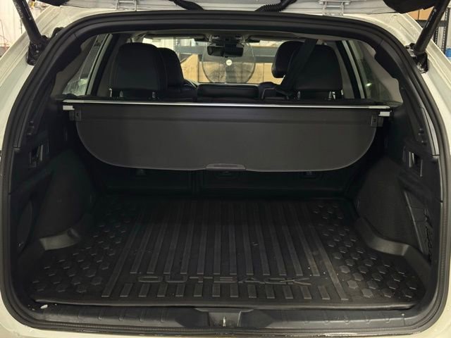Used 2023 Subaru Outback Touring XT image 10