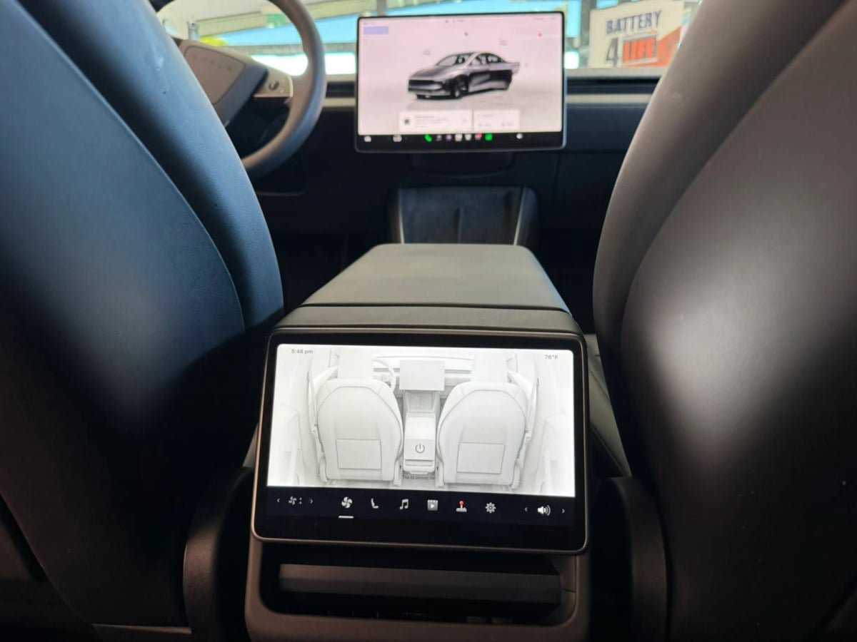 Used 2026 Tesla Model Y AWD image 9