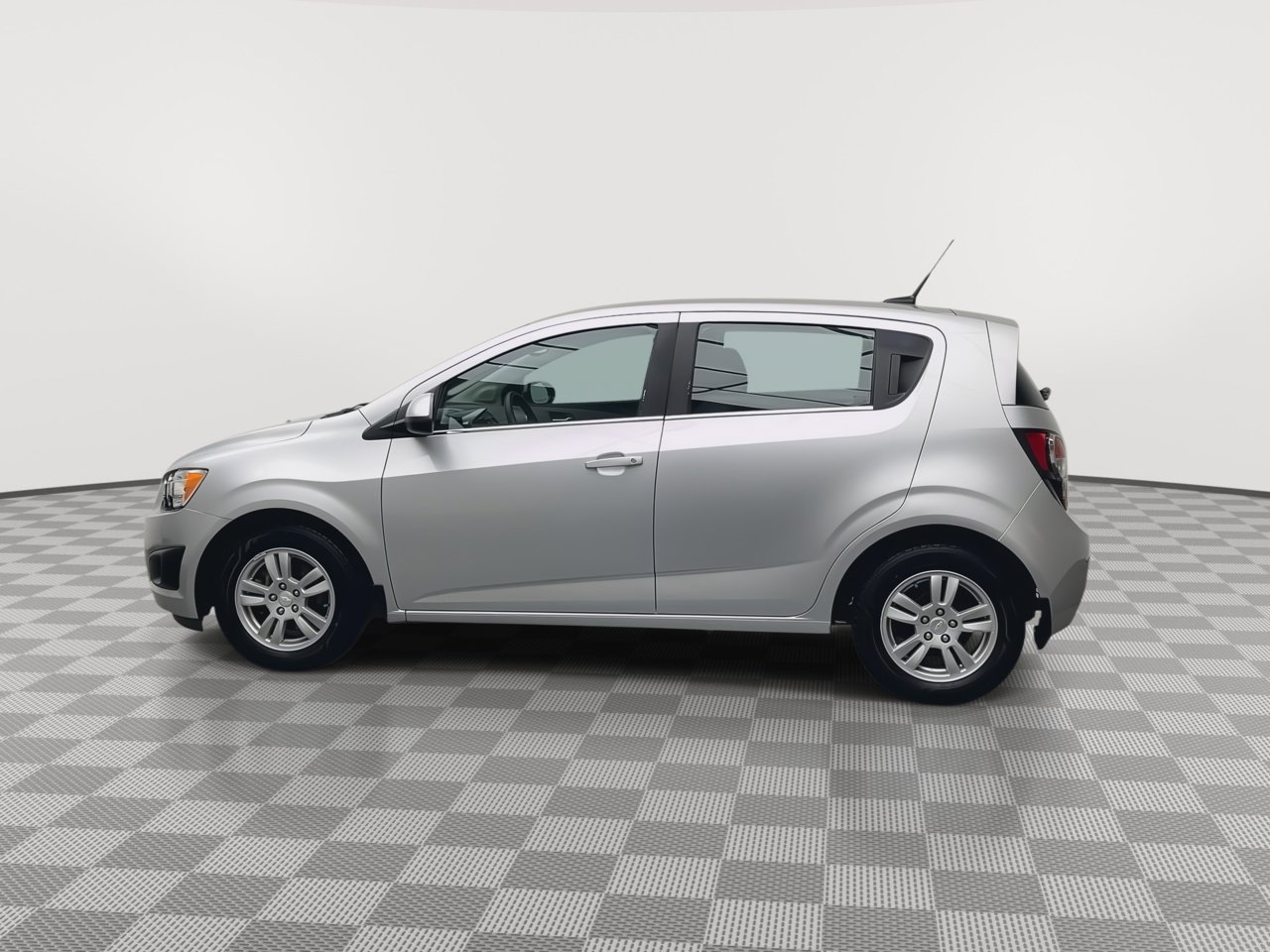 Used 2014 Chevrolet Sonic LT image 27