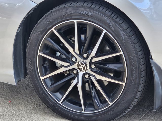Used 2021 Toyota Camry SE FWD image 6