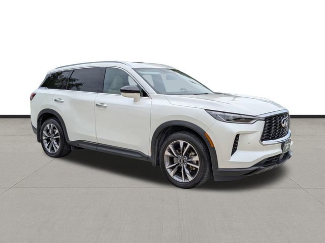 Used 2024 INFINITI QX60 Luxe w/ Vision Package AWD/4WD image 3