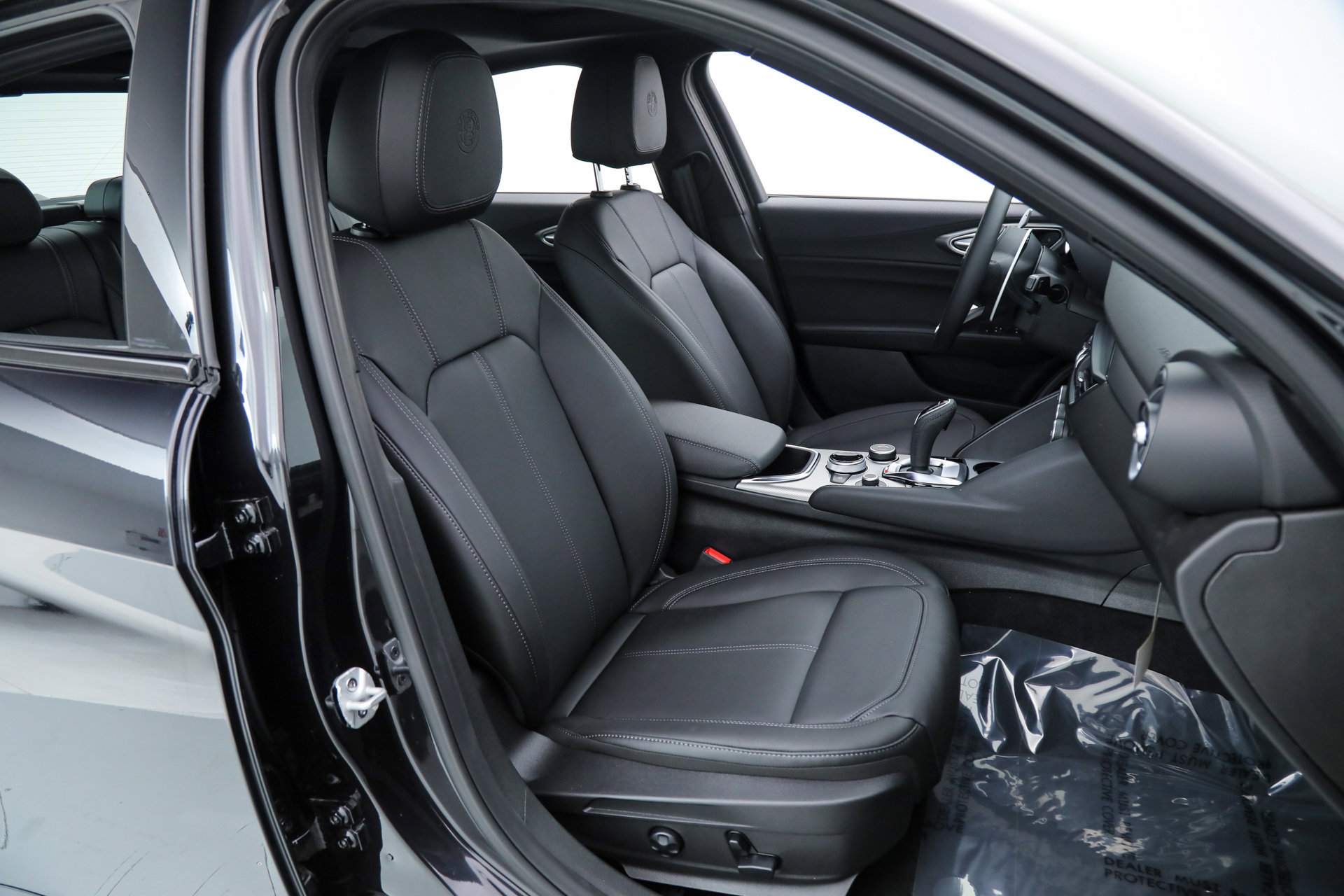 New 2025 Alfa Romeo Giulia w/ Driving Assist Package image 14