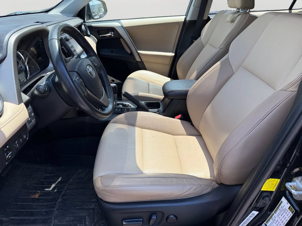 Used 2013 Toyota RAV4 Limited AWD/4WD image 22