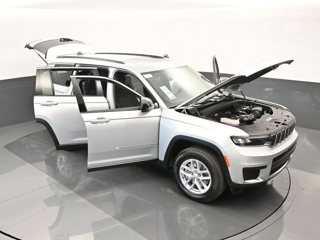 Used 2024 Jeep Grand Cherokee L Laredo image 60