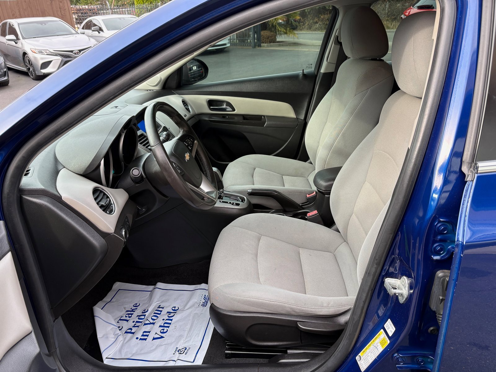 Used 2012 Chevrolet Cruze LT image 9