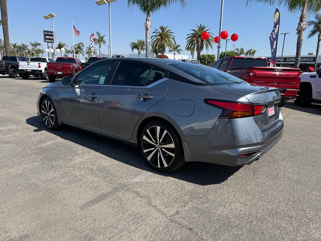 Used 2019 Nissan Altima 2.5 SR FWD image 4