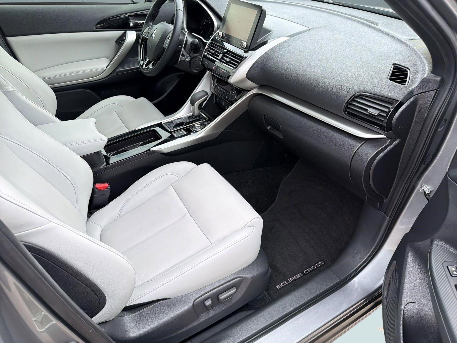 Used 2025 Mitsubishi Eclipse Cross Black Edition image 31