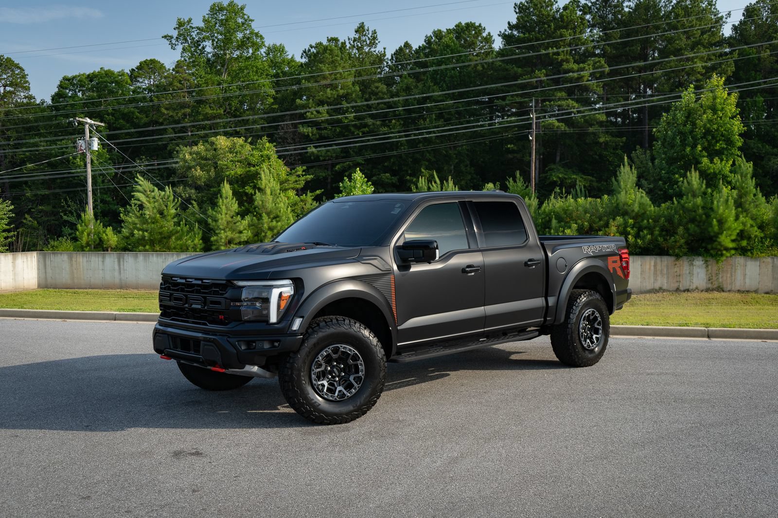Used 2025 Ford F150 Raptor w/ Equipment Group 803A Raptor R AWD/4WD image 4