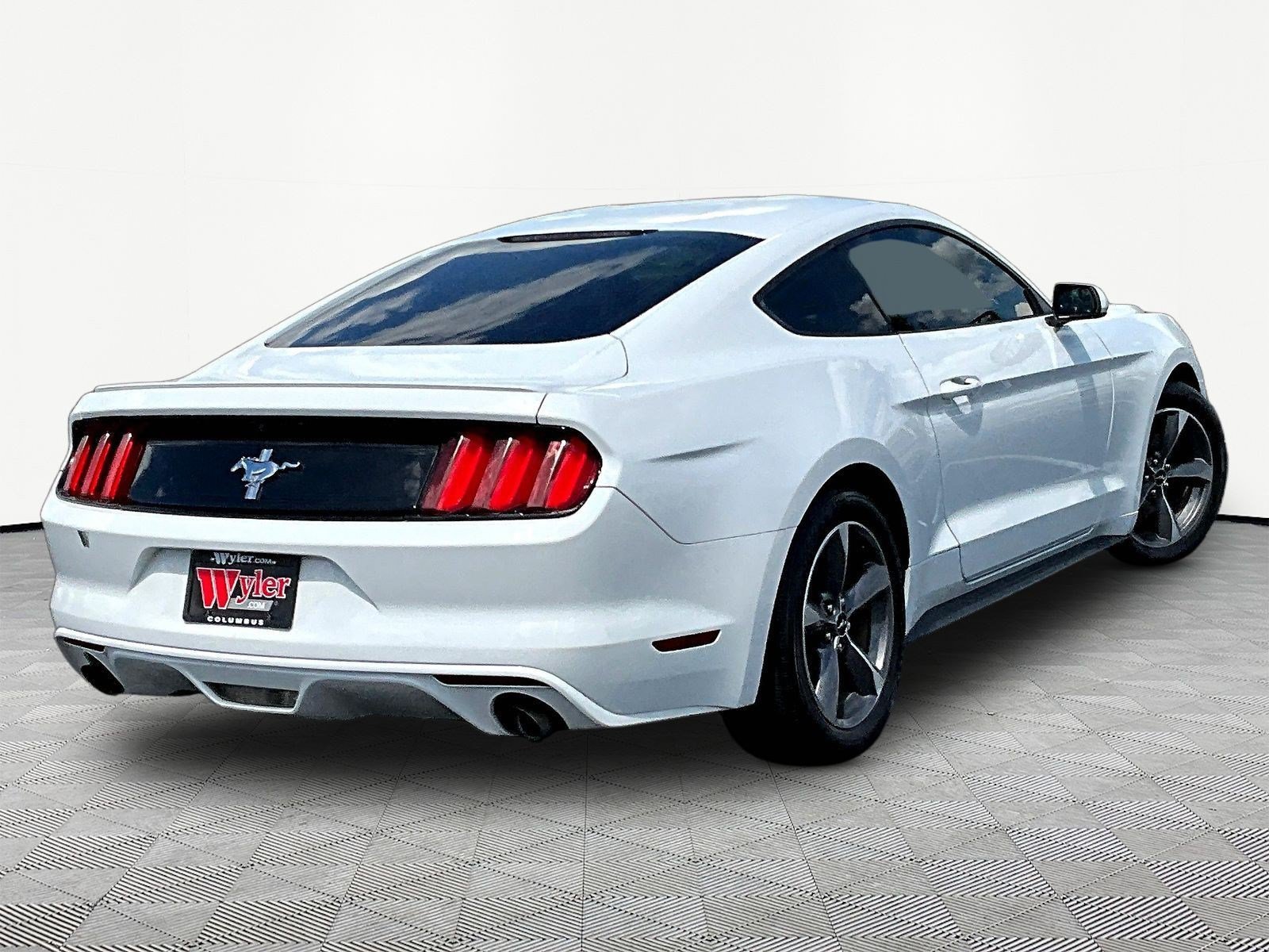 Used 2015 Ford Mustang Coupe w/ Equipment Group 051A RWD image 6