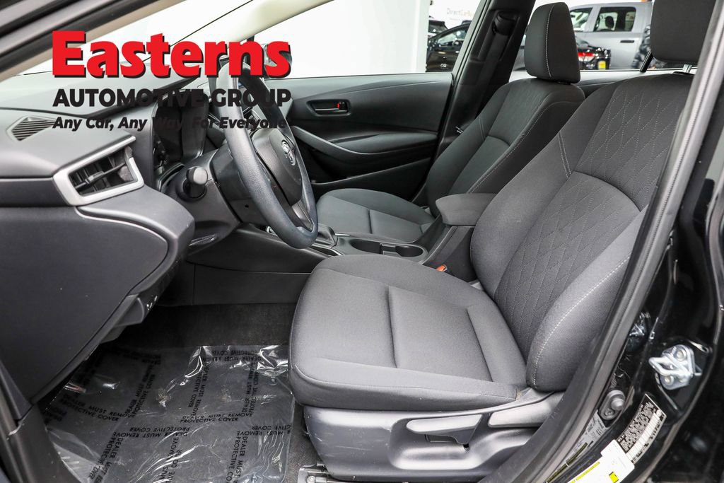 Used 2025 Toyota Corolla LE image 14