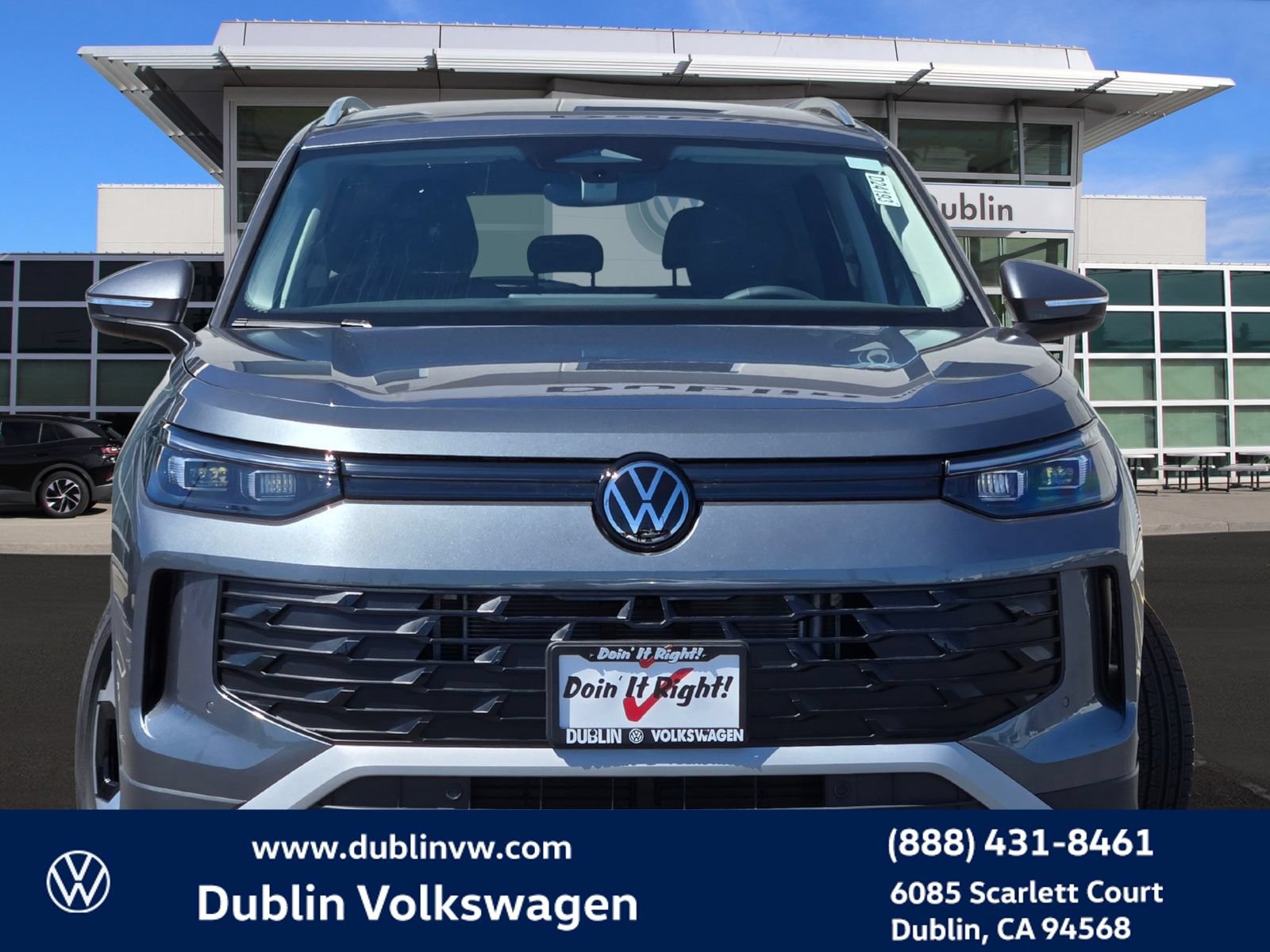 New 2026 Volkswagen Tiguan SE AWD/4WD image 2
