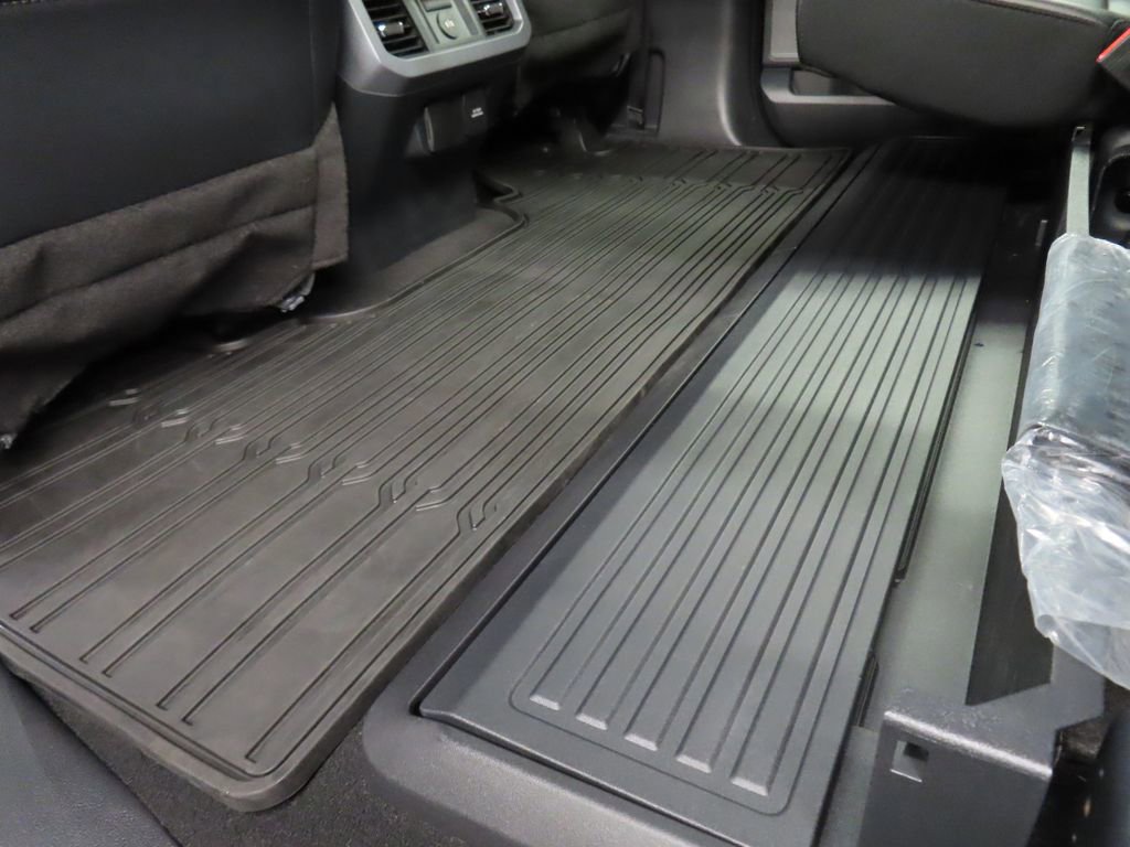 Used 2024 Ford F350 Lariat w/ Chrome Package image 73