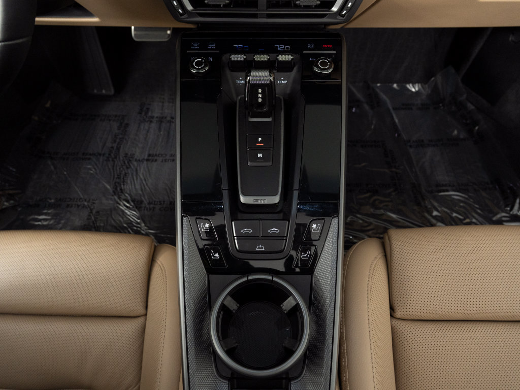 Certified 2024 Porsche 911 Carrera RWD image 33