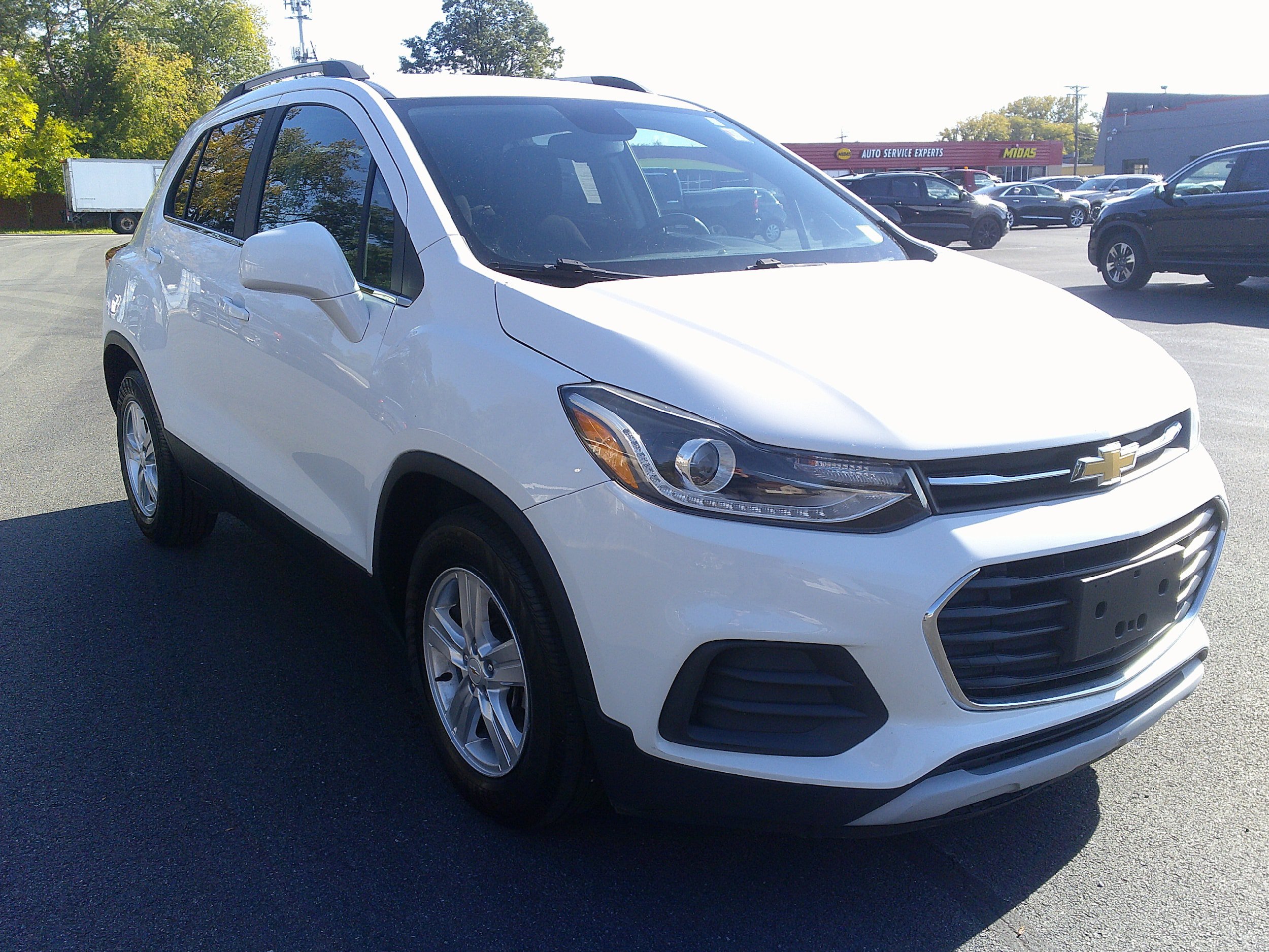 Used 2020 Chevrolet Trax LT FWD image 4