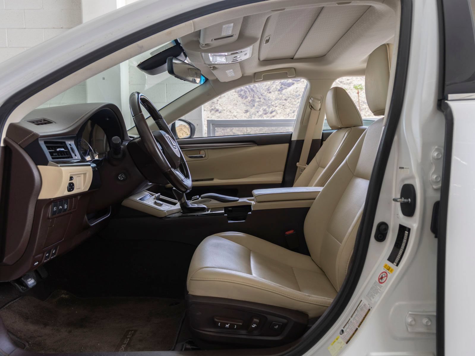 Used 2018 Lexus ES 350 w/ Navigation System Package FWD image 12