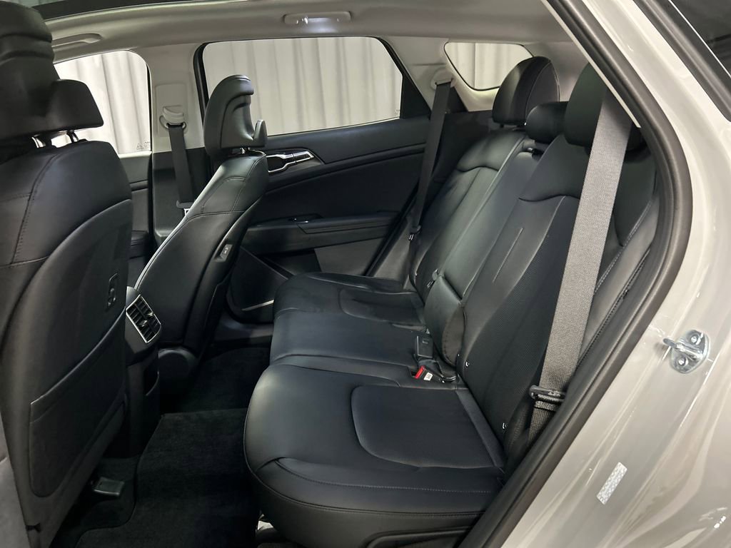 Used 2026 Kia Sportage EX w/ EX Panorama Roof Package image 22