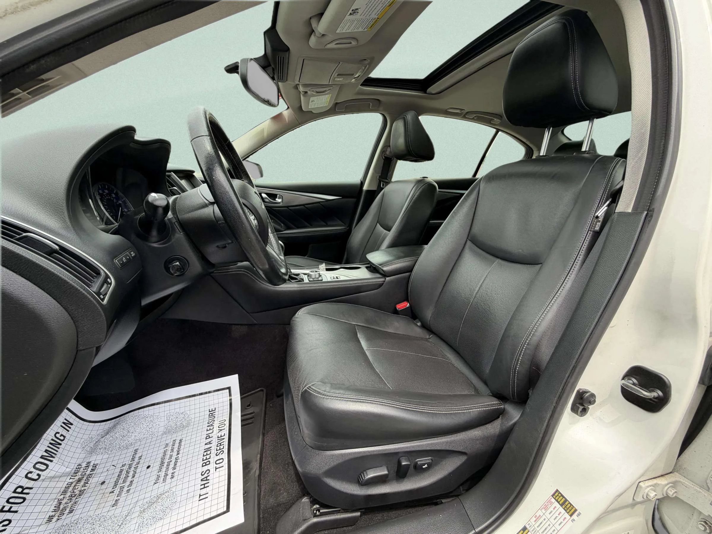 Used 2016 INFINITI Q50 Premium w/ Driver Assistance Package AWD/4WD image 10