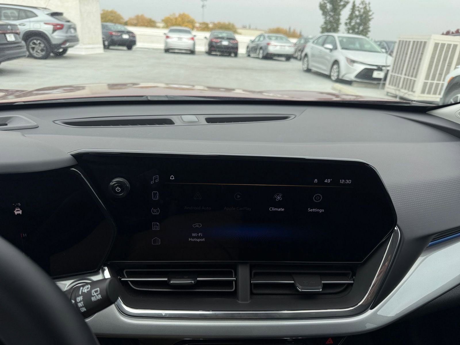 Used 2025 Chevrolet Trax LT w/ LT Convenience Package image 18