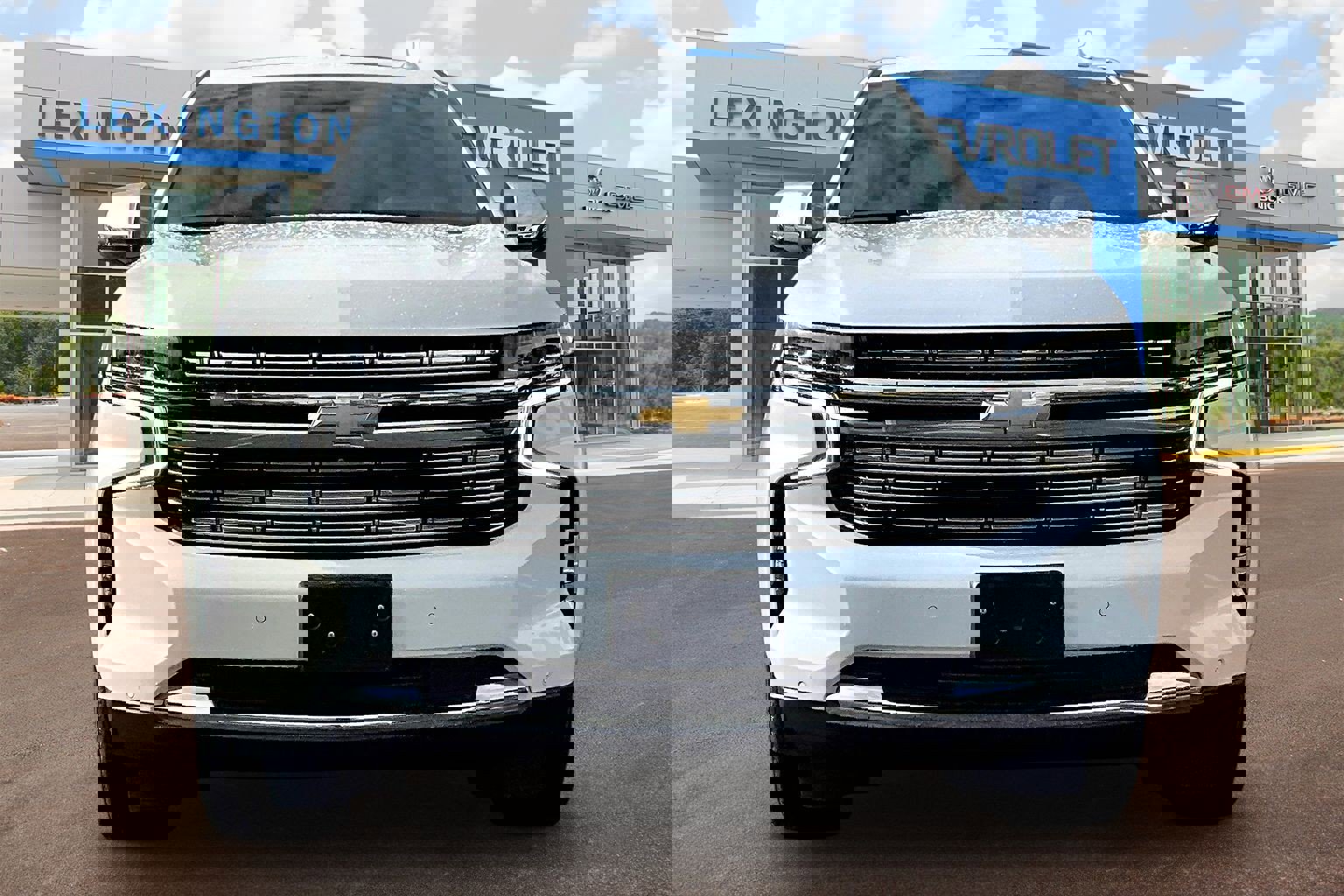 Used 2024 Chevrolet Tahoe Premier image 3