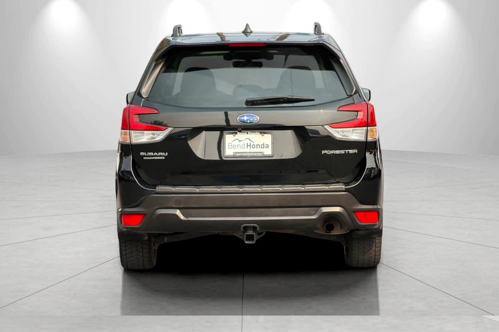 Used 2020 Subaru Forester Premium AWD/4WD image 7