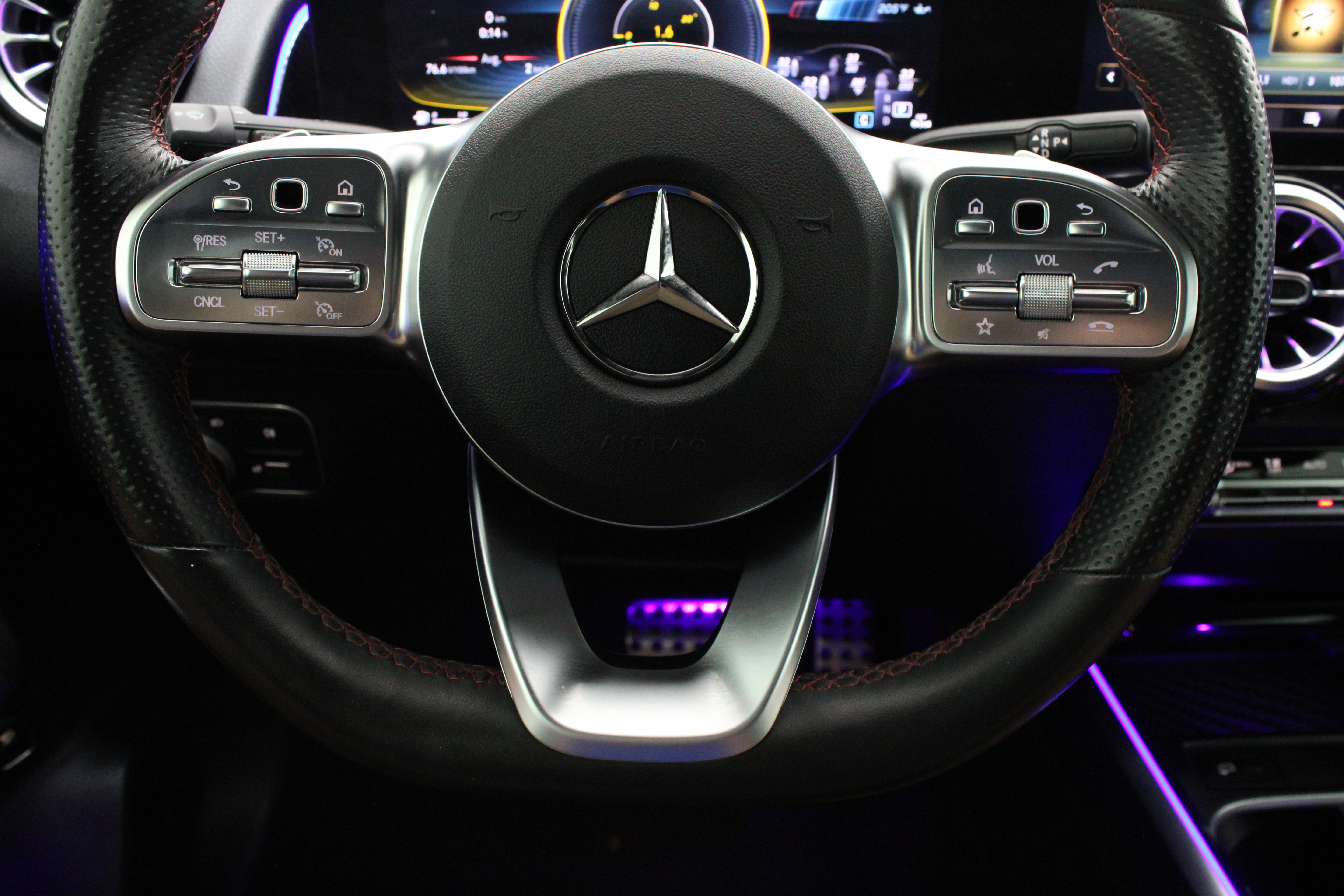 Used 2023 Mercedes-Benz GLB 35 AMG 4MATIC image 24