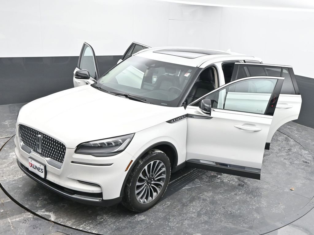 Used 2023 Lincoln Aviator AWD w/ Premium Package image 64